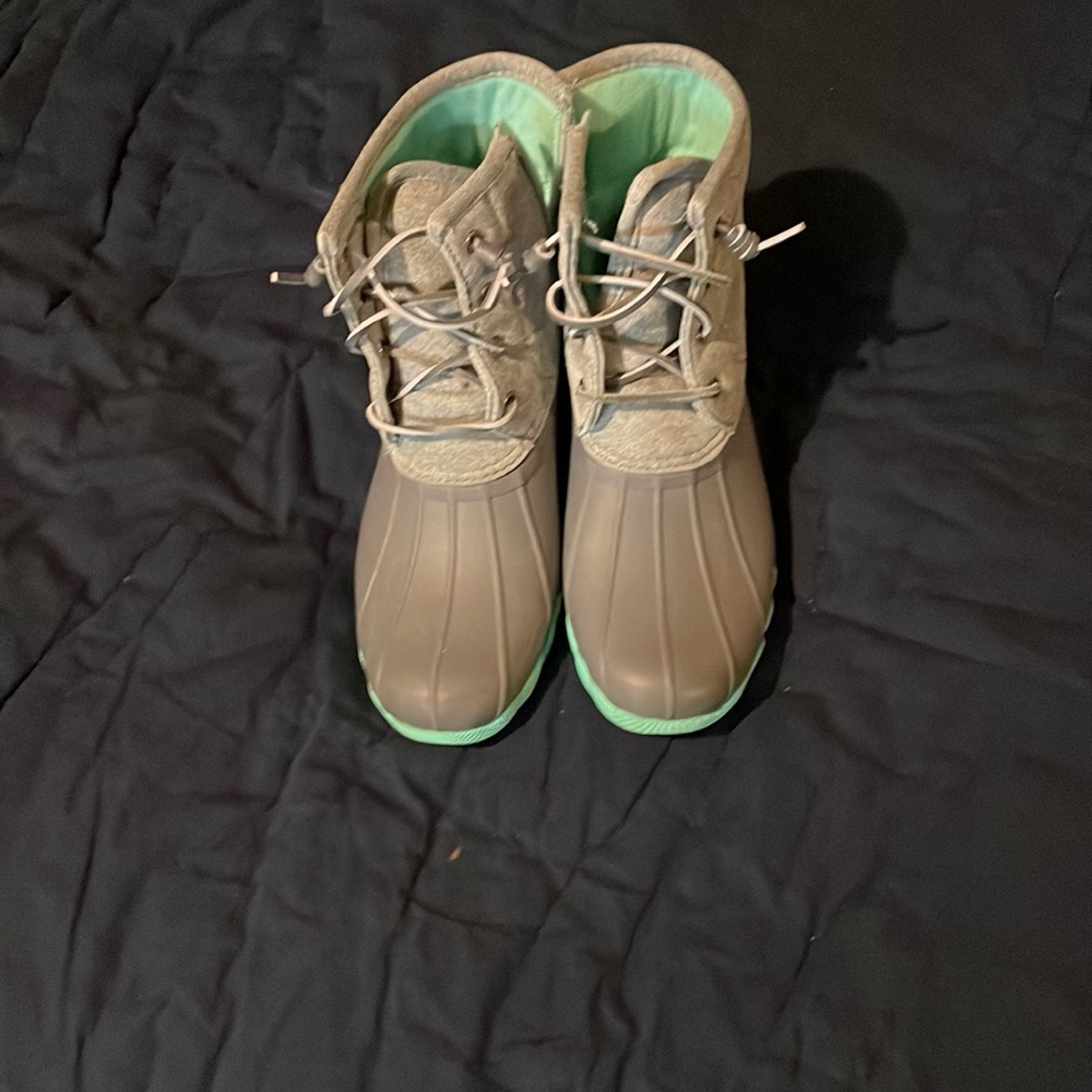 Girls, Sperry, insulated salt, water boot, size 5